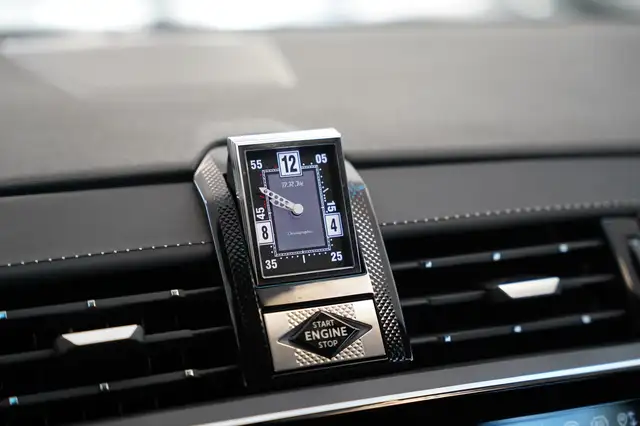 DS Automobiles DS 7 view 14