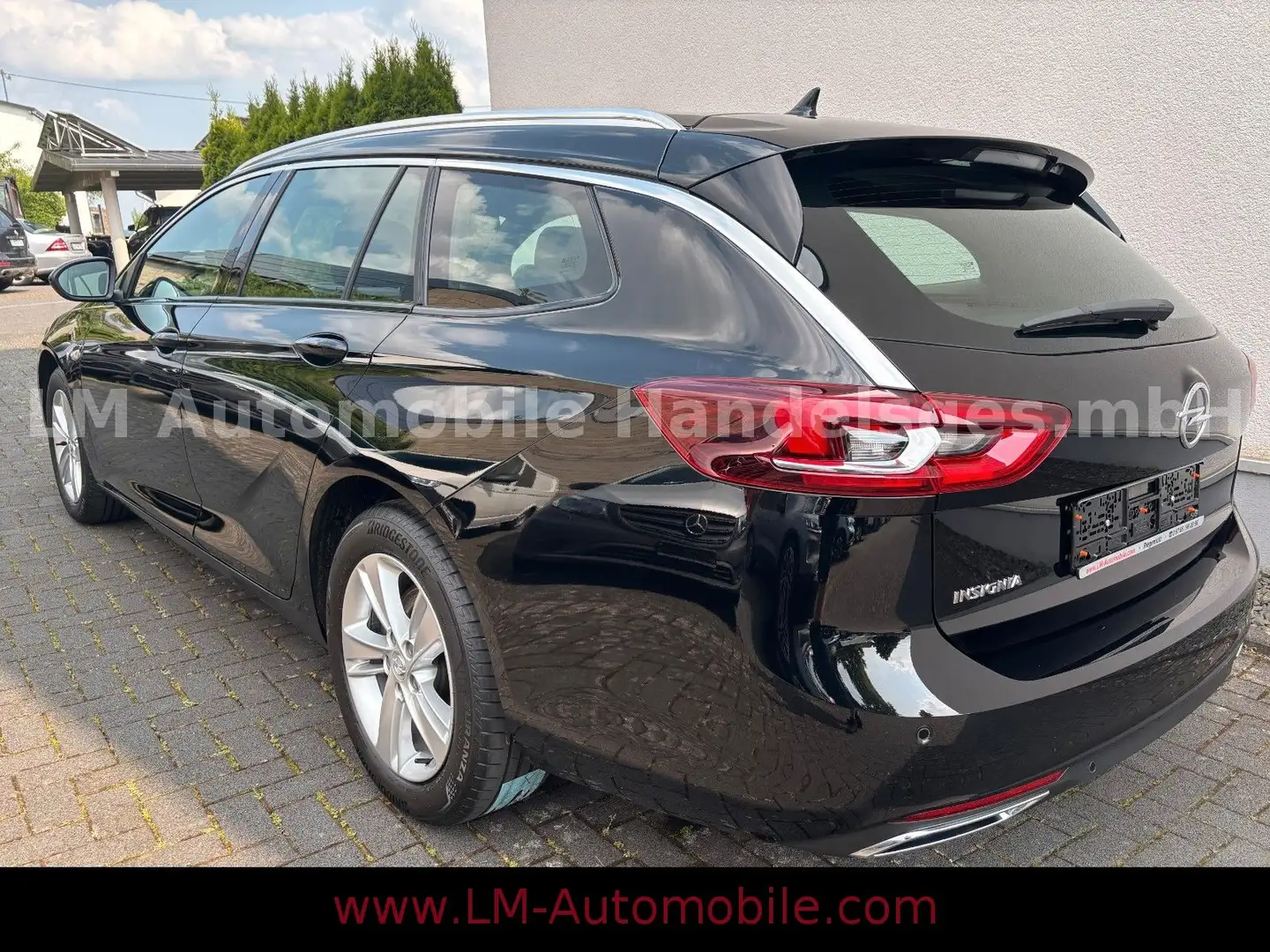 Opel Insignia B Sports Tourer Elegance Schwarz - 2
