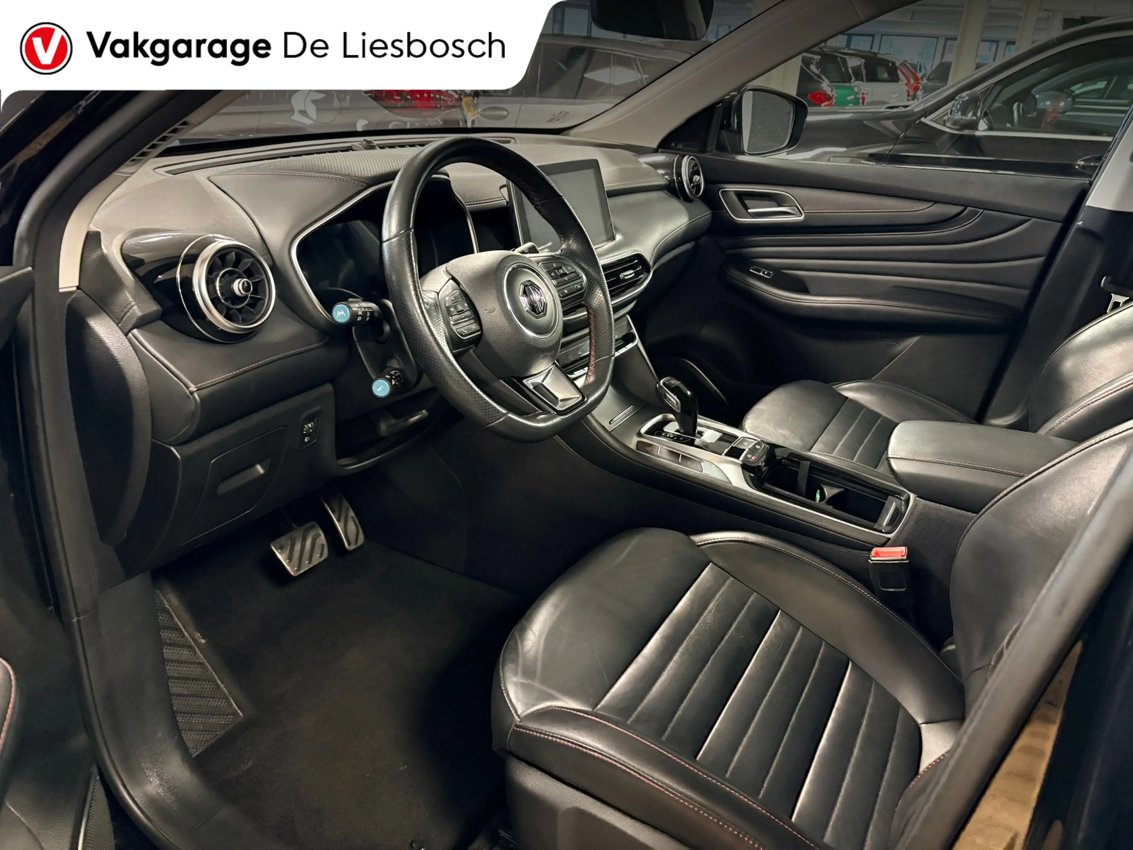 MG EHS 1.5 TGDI Luxury / Leder / Panoramadak / 360camera — photo 10