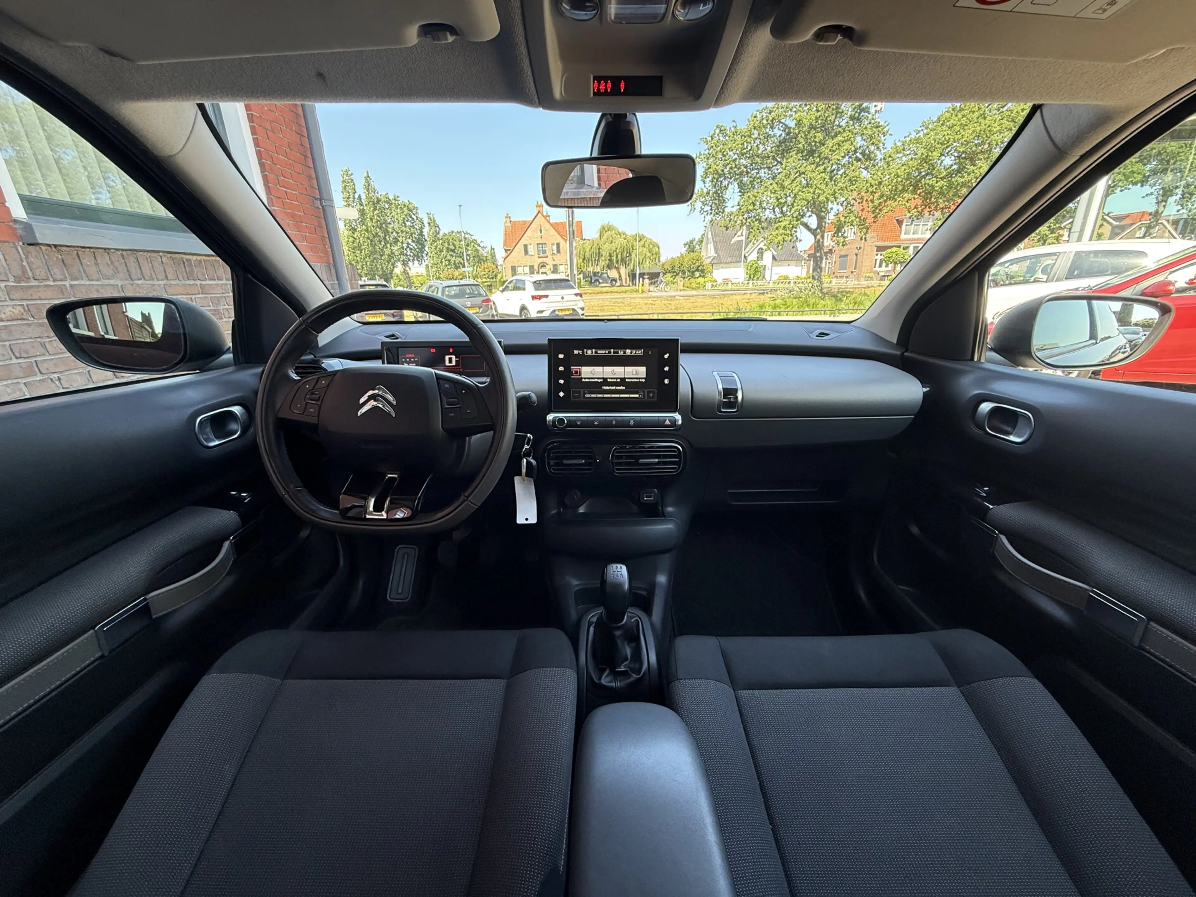 Citroen C4 Cactus 1.2 PureTech Shine | NAVI | CRUISE | PDC | D-RIEM — photo 15