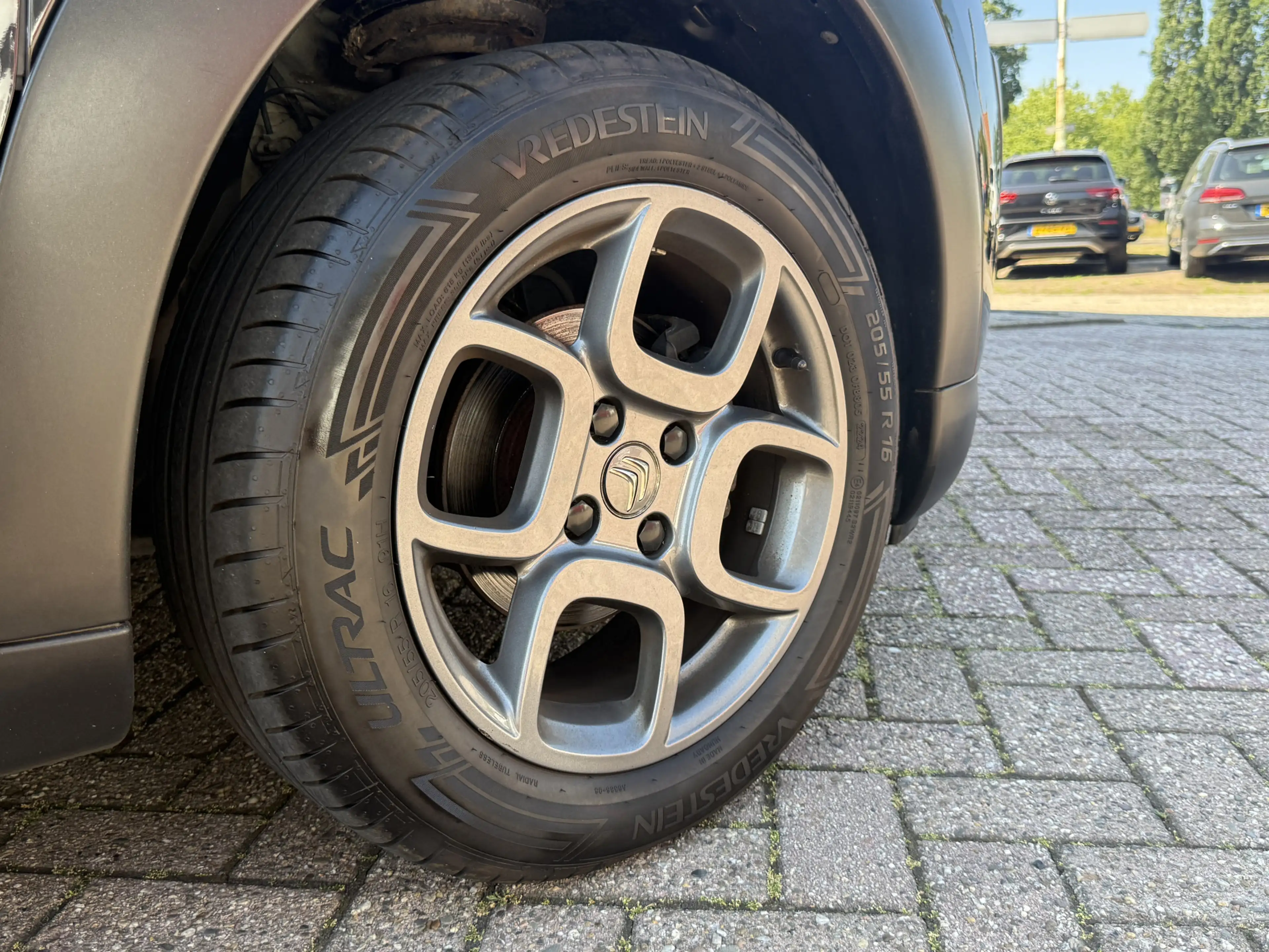 Citroen C4 Cactus 1.2 PureTech Shine | NAVI | CRUISE | PDC | D-RIEM — photo 13