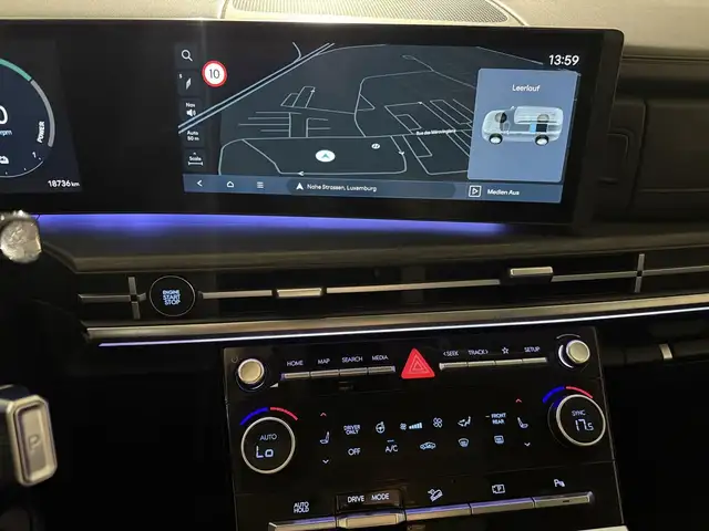 Hyundai Santa Fe view 3