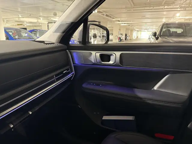 Hyundai Santa Fe view 8