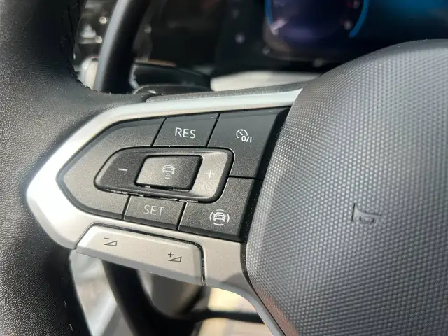 Volkswagen Golf view 10