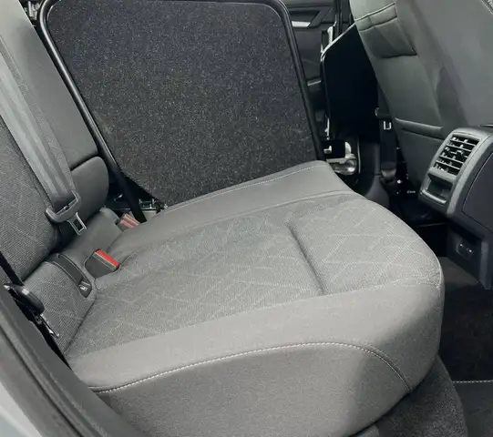Volkswagen Golf view 6