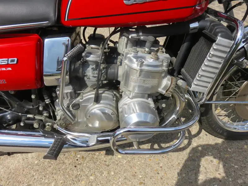 Suzuki GT 750 - foto 5