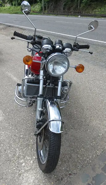 Suzuki GT 750 - foto 7