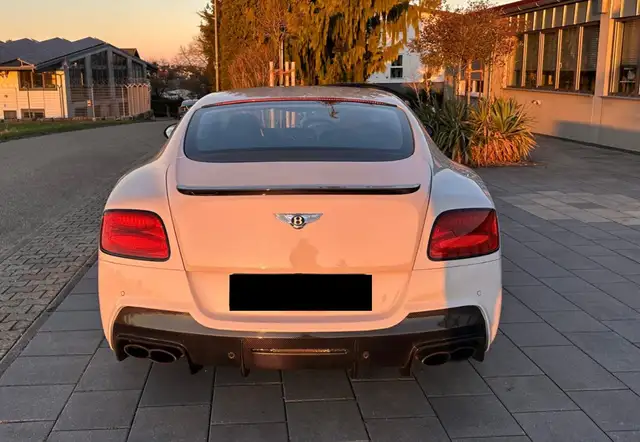 Bentley Continental GT view 9
