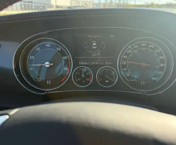 Bentley Continental GT view 12