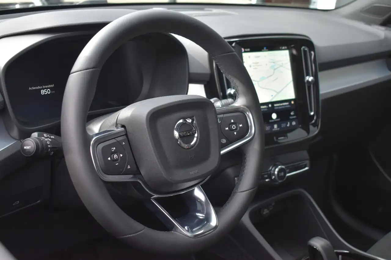Volvo XC40 2026