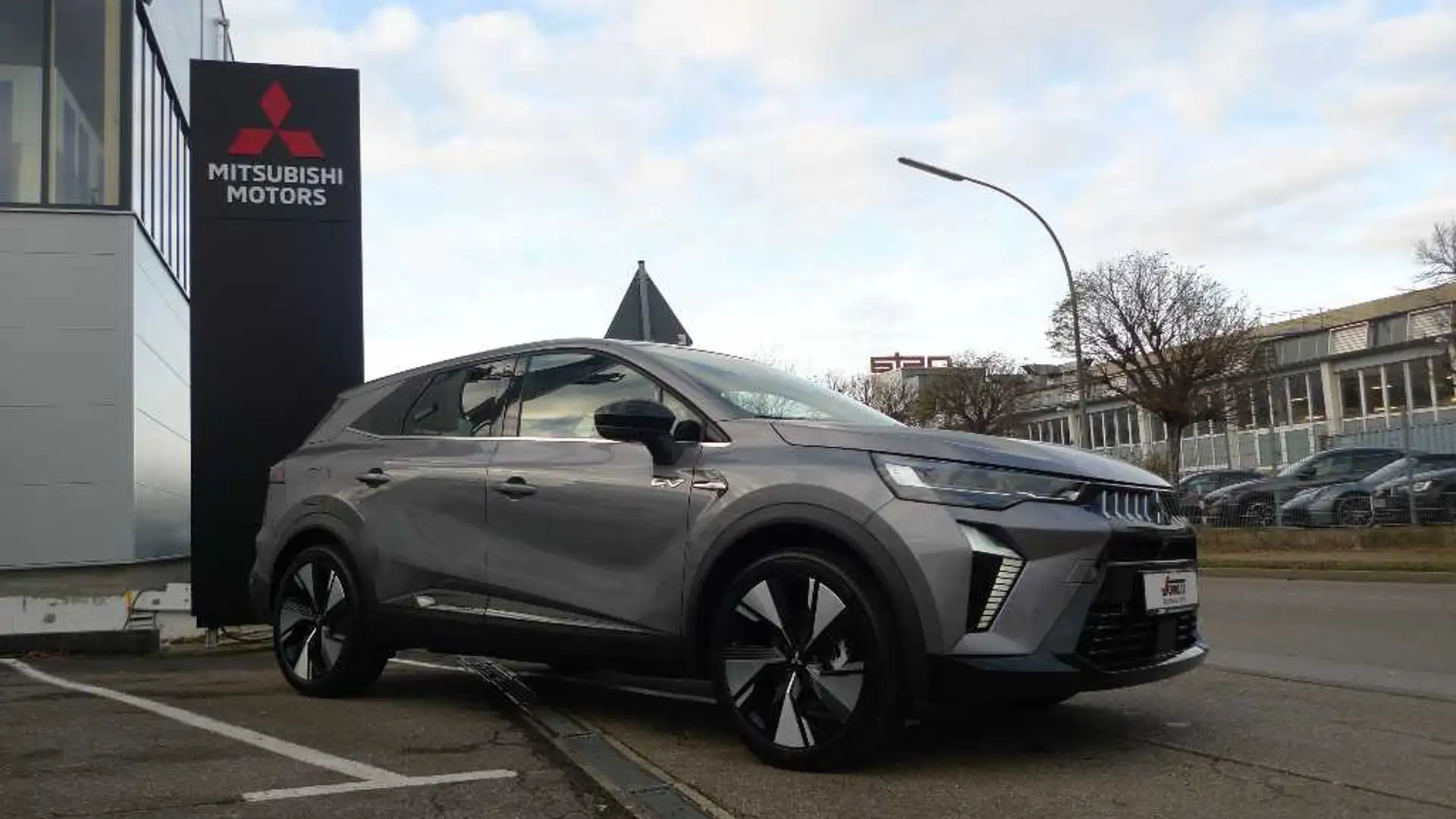 Mitsubishi Grandis Intro Edition 1.8 Hybrid AKTION Grau - 1