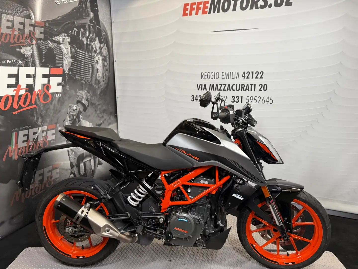 KTM 390 Duke Gri - 1
