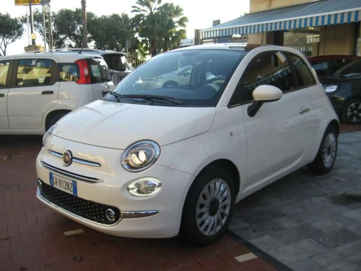 Fiat 500 1.0 HYBRID DOLCEVITA Bianco - 2