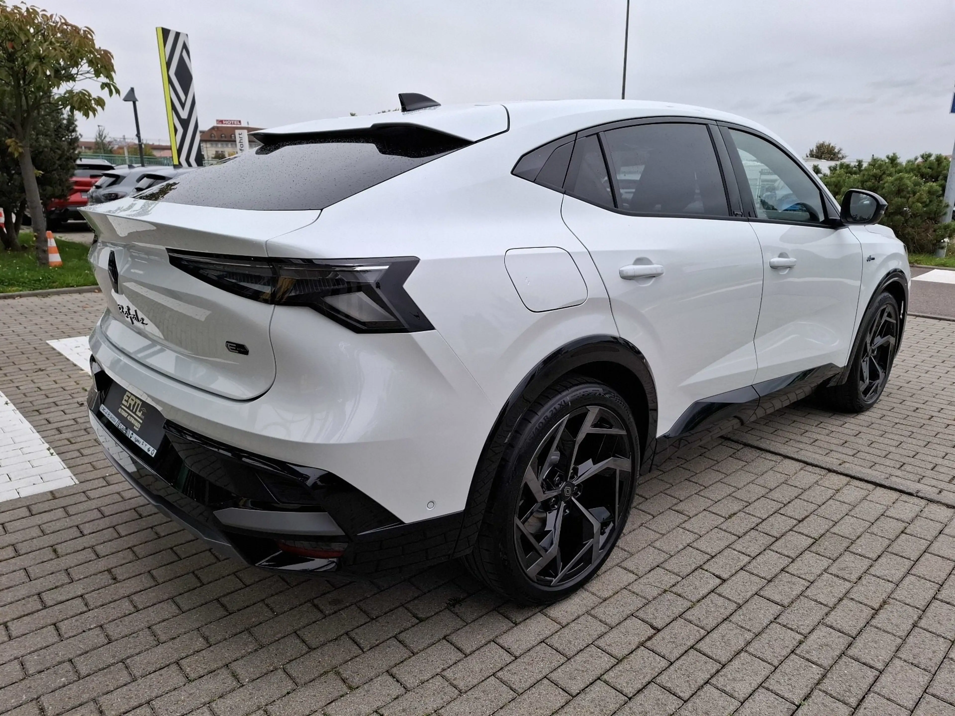 Renault Rafale Atelier Alpine E-Tech 4x4 300 Plug-in — photo 6