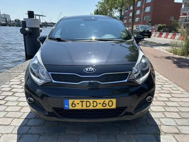 Kia Rio view 18