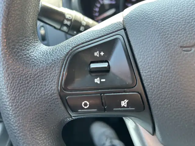Kia Rio view 12