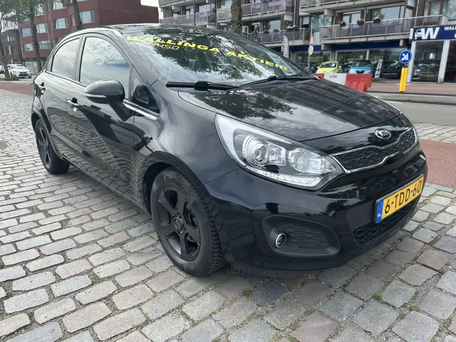 Kia Rio view 4