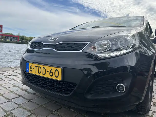 Kia Rio view 28