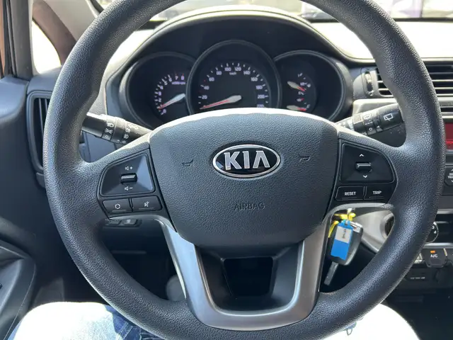 Kia Rio view 13