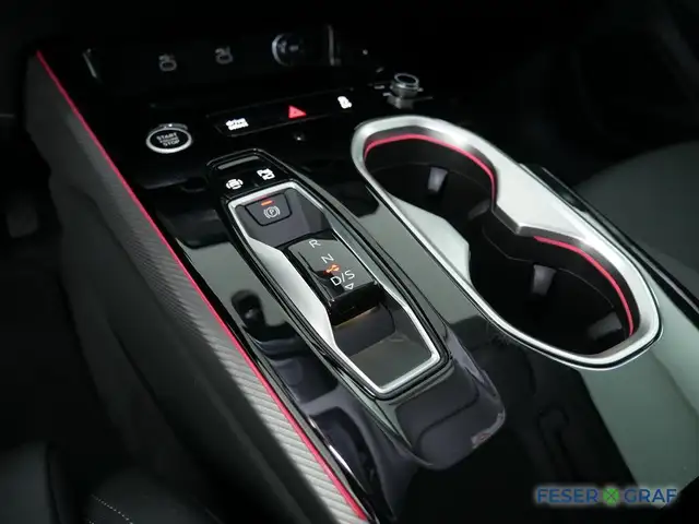 Audi A6 view 10