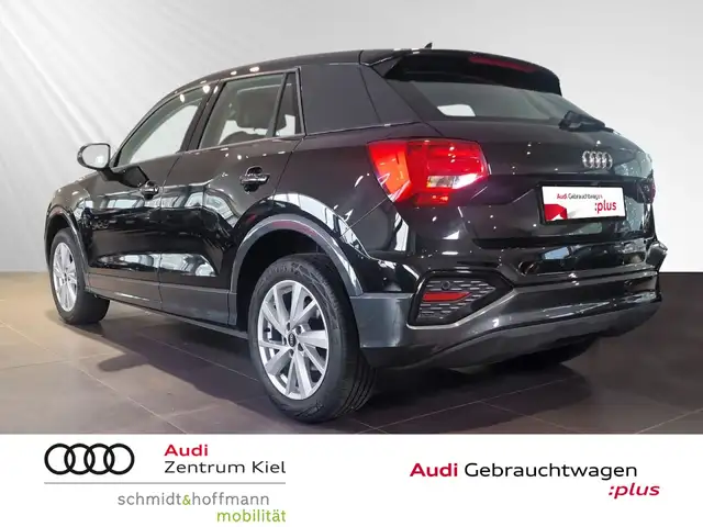 Audi Q2 view 4