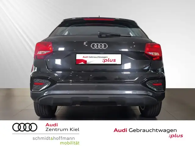 Audi Q2 view 5