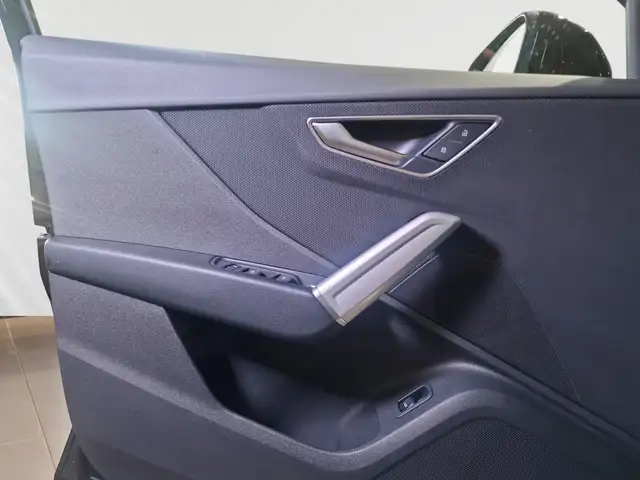 Audi Q2 view 14