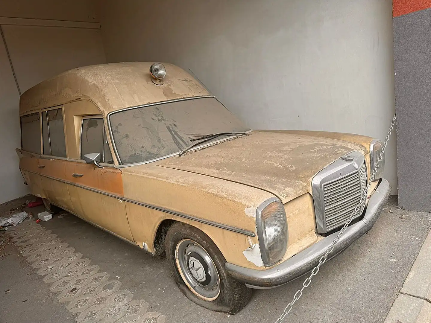 Mercedes-Benz 220 Bej - 2