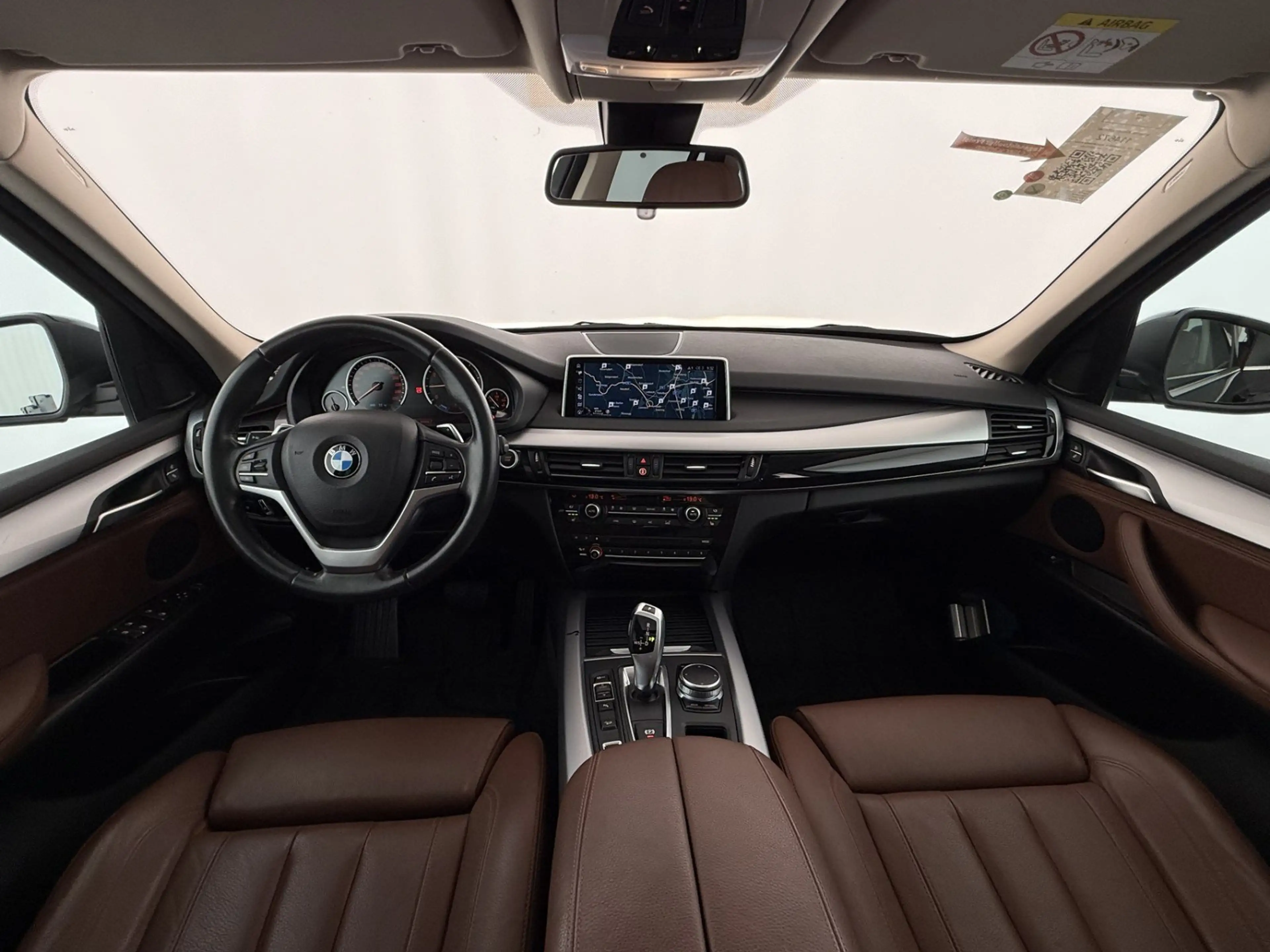 BMW X5 xDrive40e Aut LED SKY LEDER NAVI SITZHZG TEMP — photo 14