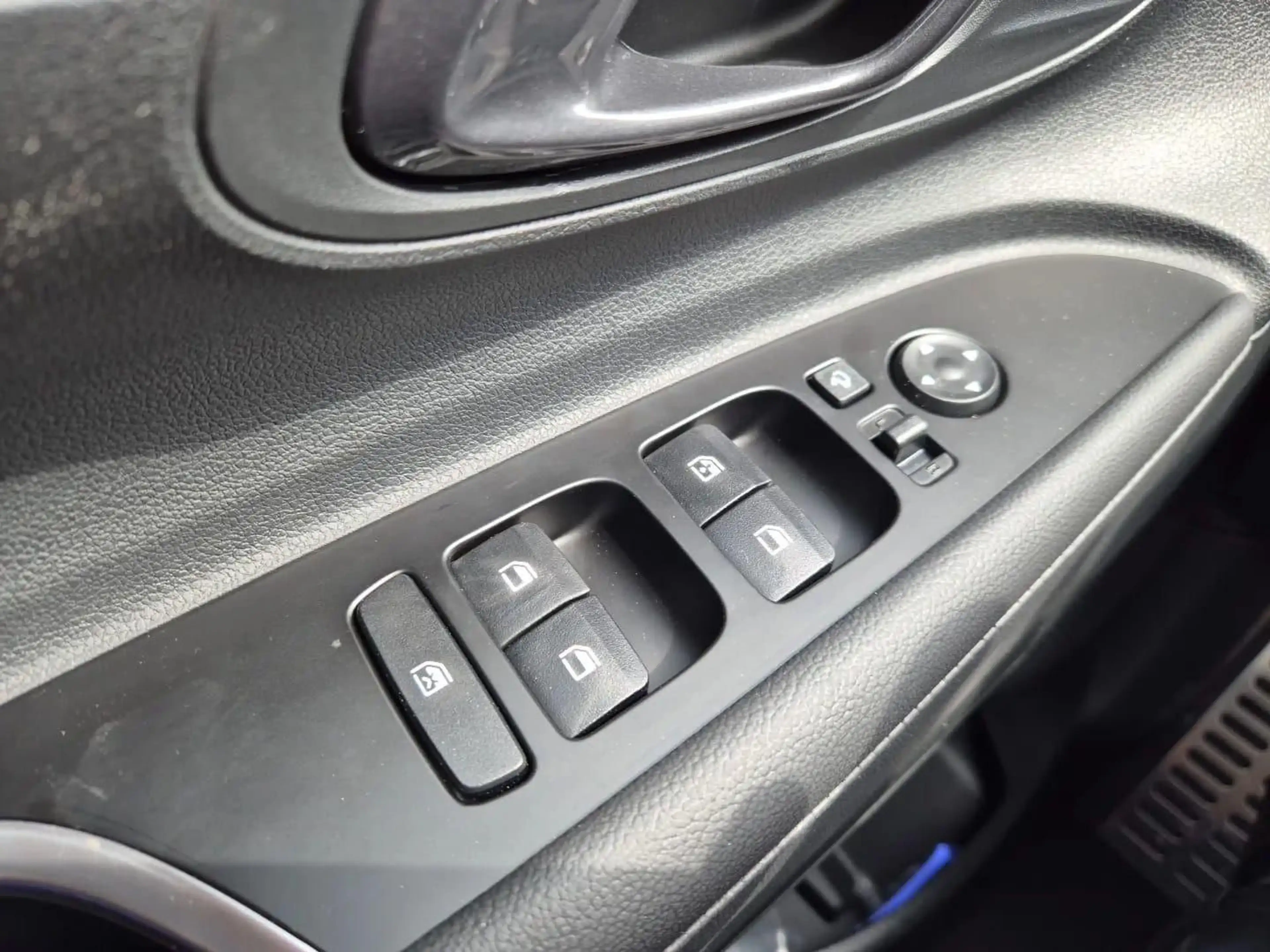 Hyundai BAYON Trend 1.0 T-GDI 90PS Automatik Klimaaut... — photo 13