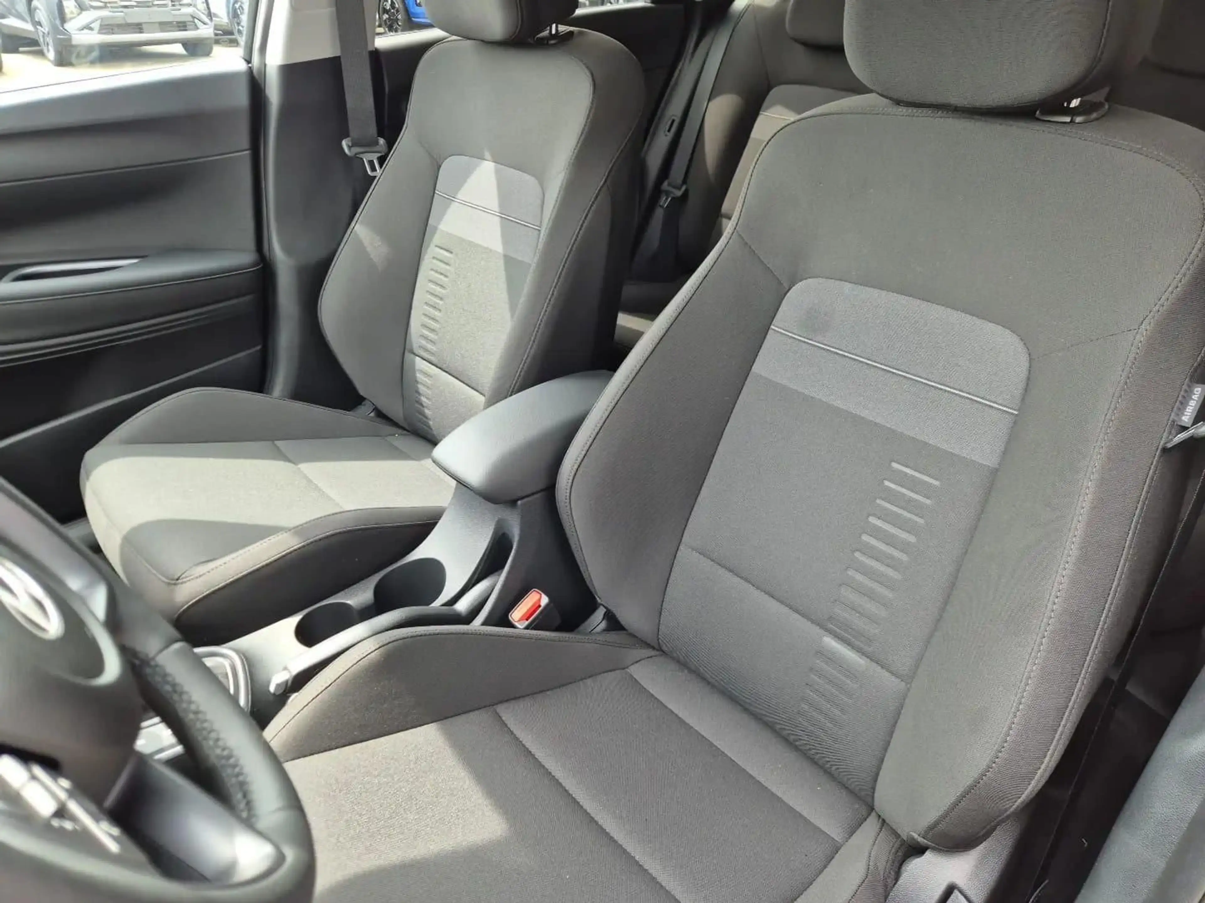 Hyundai BAYON Trend 1.0 T-GDI 90PS Automatik Klimaaut... — photo 12
