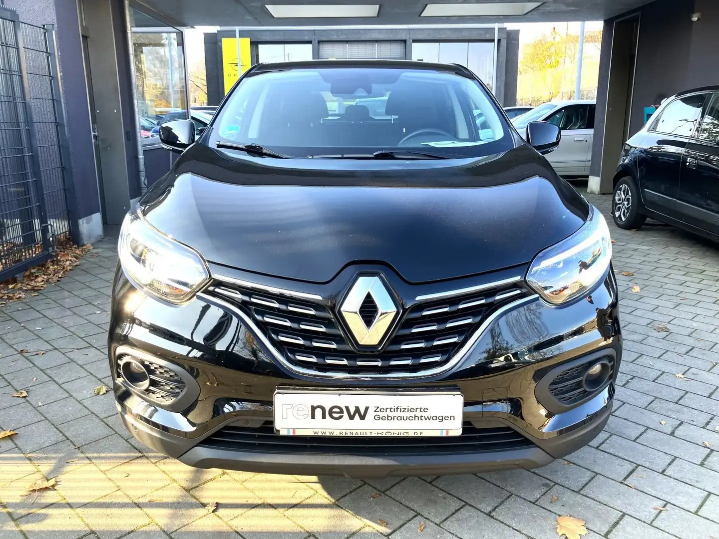 Renault Kadjar 1.3 TCe 140 Business Automatik Schwarz - 2