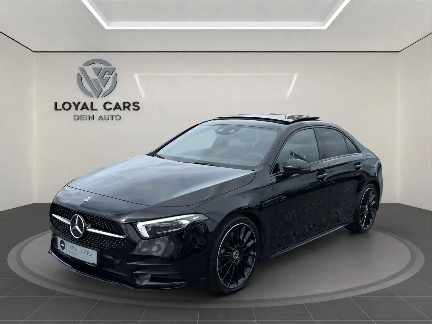 Mercedes-Benz A 250 Lim 4M*AMG*Wides*PANO*MULTIBEAM*KAMERA*AMB Schwarz - 1