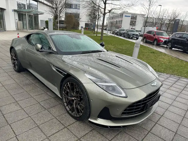 Aston Martin DB12 4.0 V8 | 1. HAND | MWST. AUSWEISBAR
