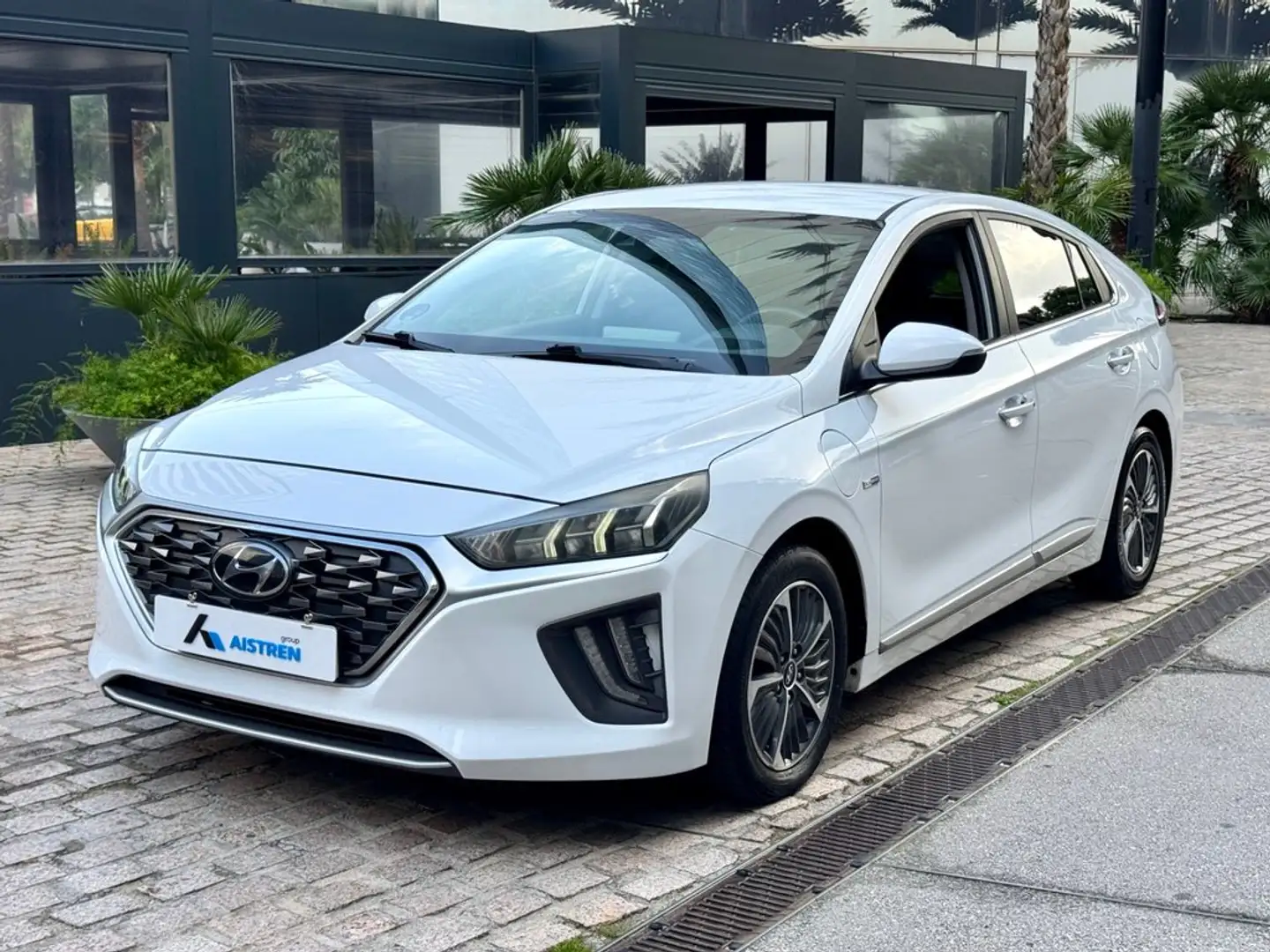 Hyundai IONIQ PHEV 1.6 GDI Tecno Blanco - 2