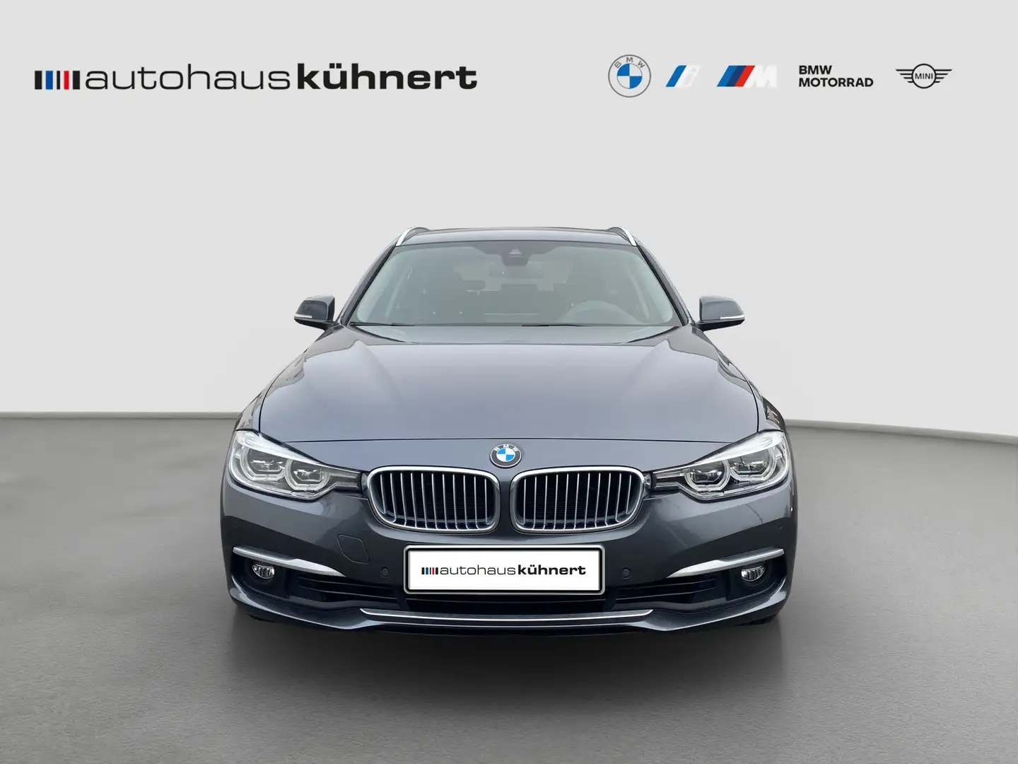 BMW 330 i xDrive Touring LuxuryLine+Innovationspak. 1.Hd. Grijs - 2
