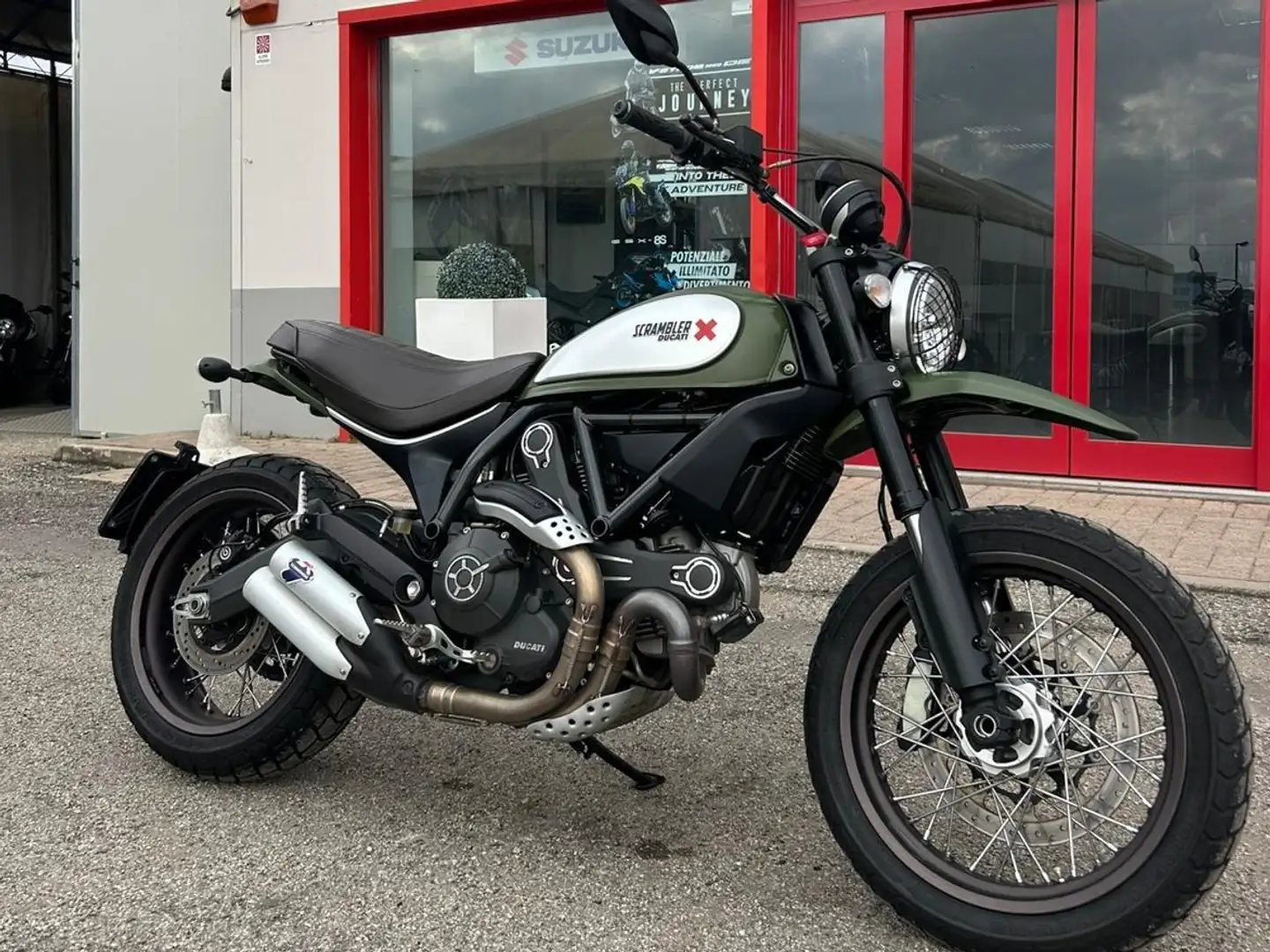 Ducati Scrambler 800 URBAN Grün - 2