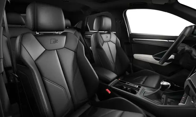 Audi Q3 view 13