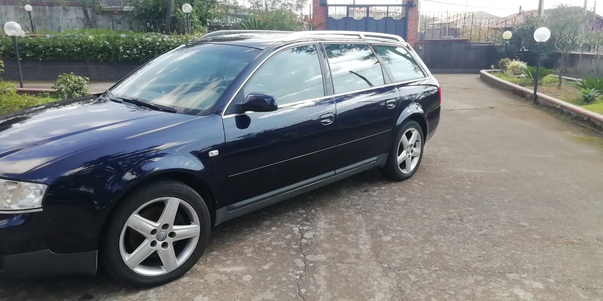 Audi A6 A6 S.W.  2.5 V6 quattro tetto apribile pelle Asi Blu/Azzurro - 1