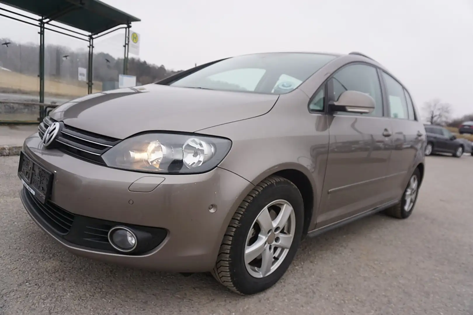 Volkswagen Golf Plus Rabbit 2012 BMT 1,6 TDI DPF DSG Braun - 2