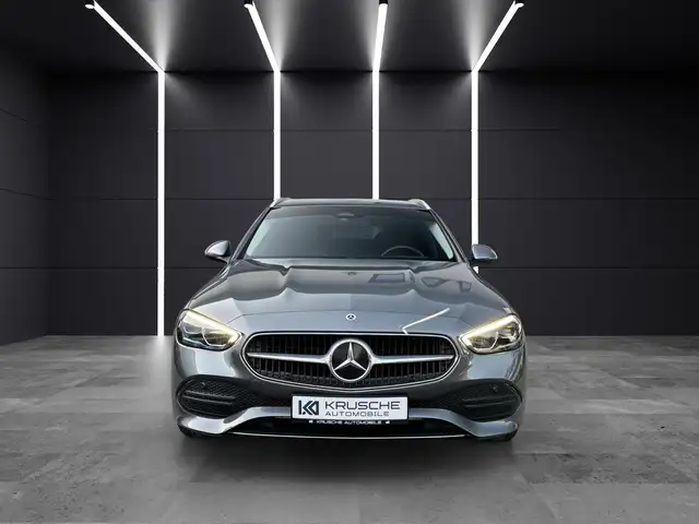 Mercedes-Benz C-Class view 8