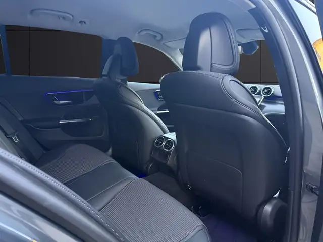 Mercedes-Benz C-Class view 13