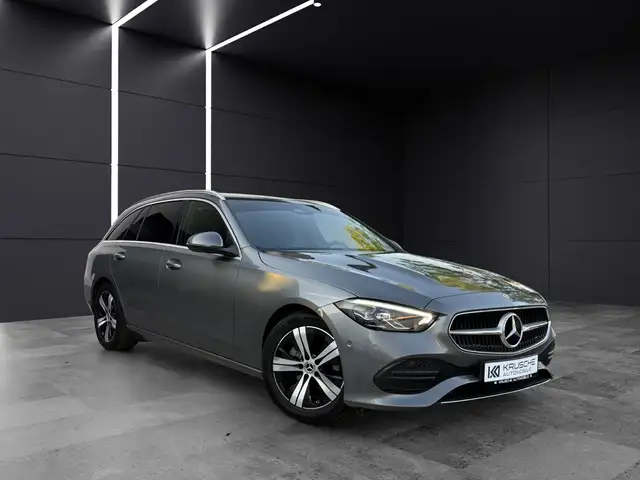 Mercedes-Benz C-Class view 7