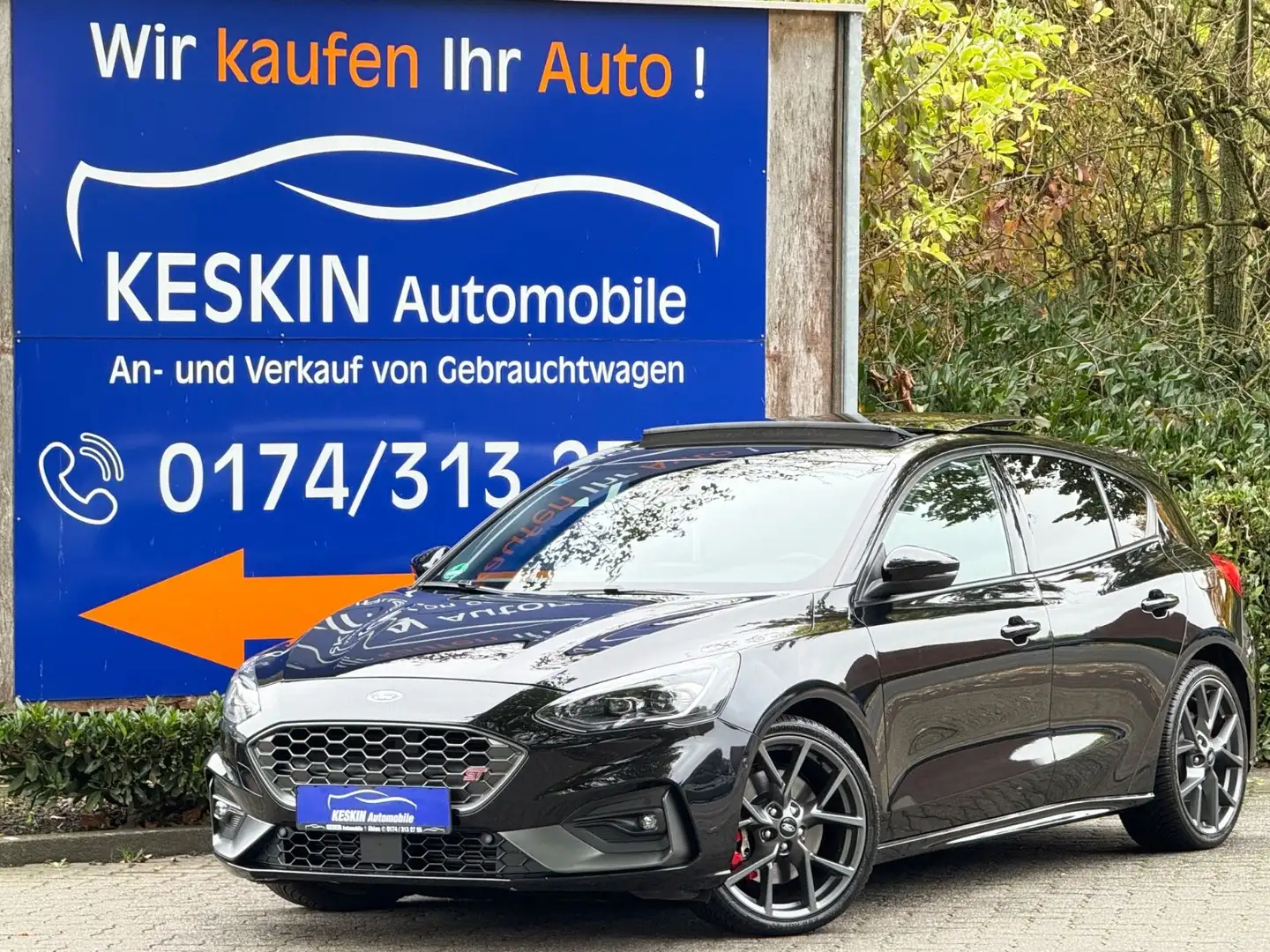 Ford Focus Lim. ST*RECARO*PANORAMA*LED*SHZ* Noir - 1