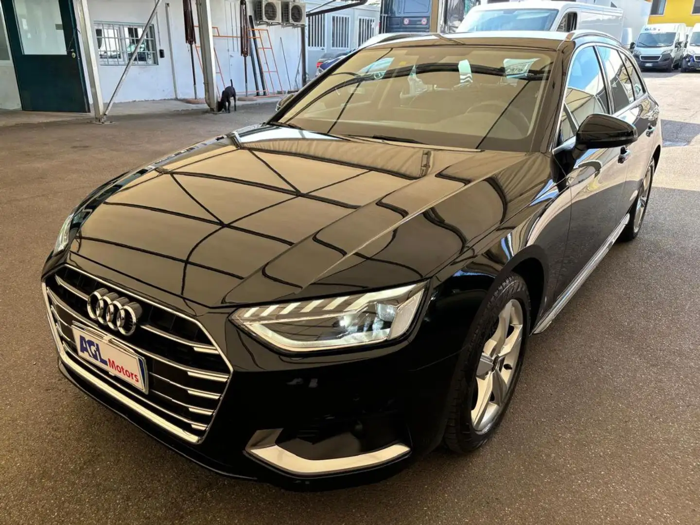 Audi A4 Avant 35 TDI/163 CV S tronic Business Advanced Nero - 1