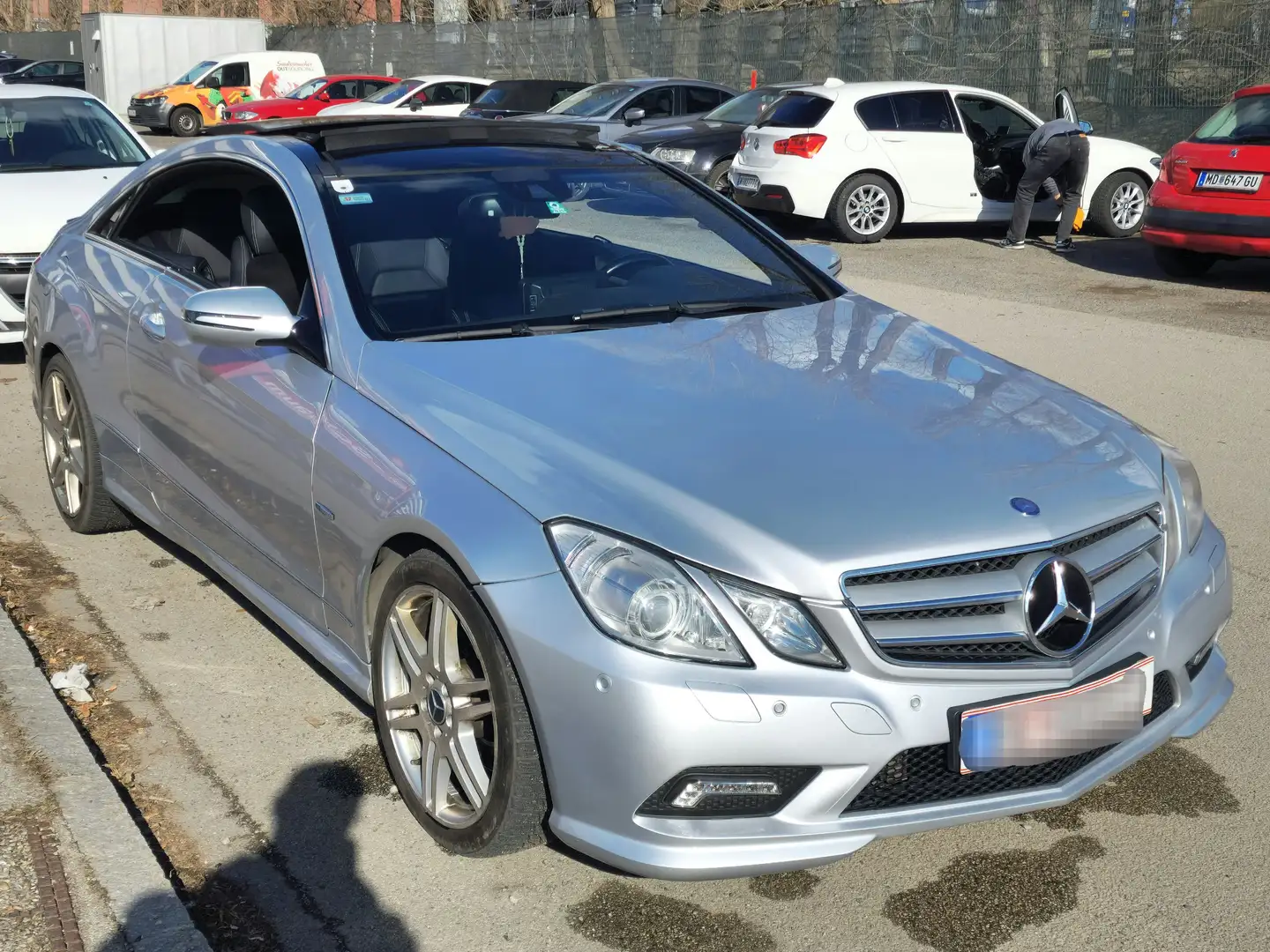 Mercedes-Benz E 350 E 350 BlueEfficiency CDI Aut. Silber - 1
