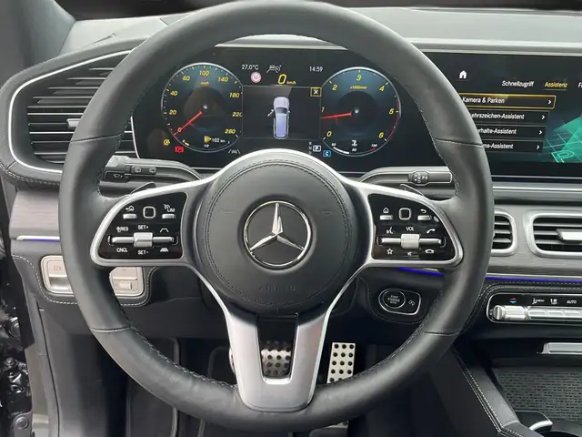 Mercedes-Benz GLS view 9