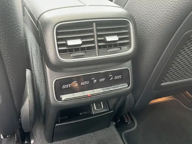 Mercedes-Benz GLS view 15