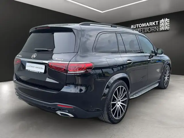 Mercedes-Benz GLS view 3
