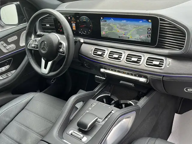 Mercedes-Benz GLS view 11